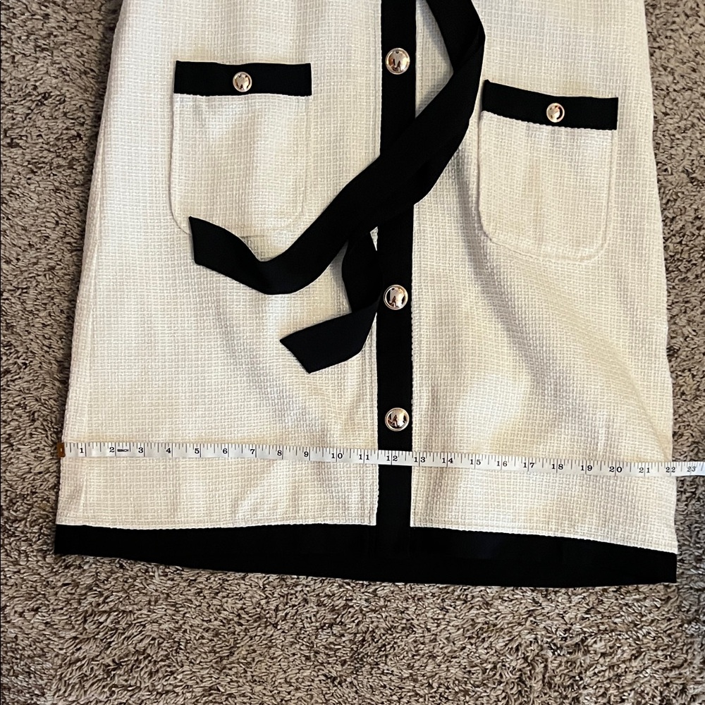Voy WM Medium Ivory Dress with Black Trim - Picture 7 of 8